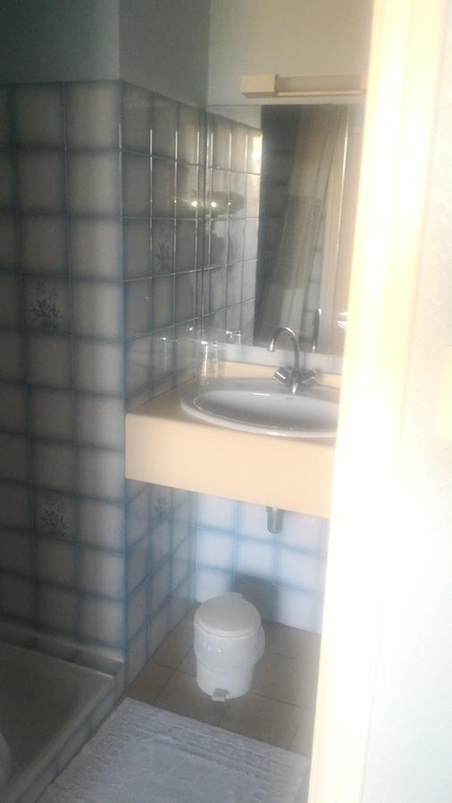 L'Arvor Hotel Guer Buitenkant foto